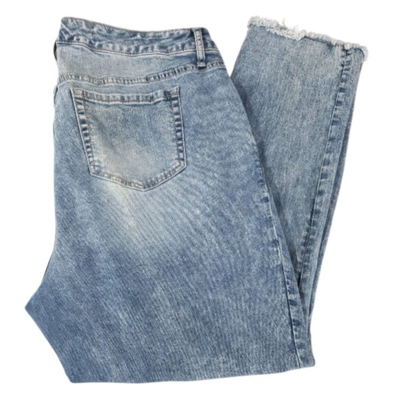 Torrid Women's Crop Boyfriend Vintage Stretch Light Distressed Jeans 16 - Picture 1 of 5